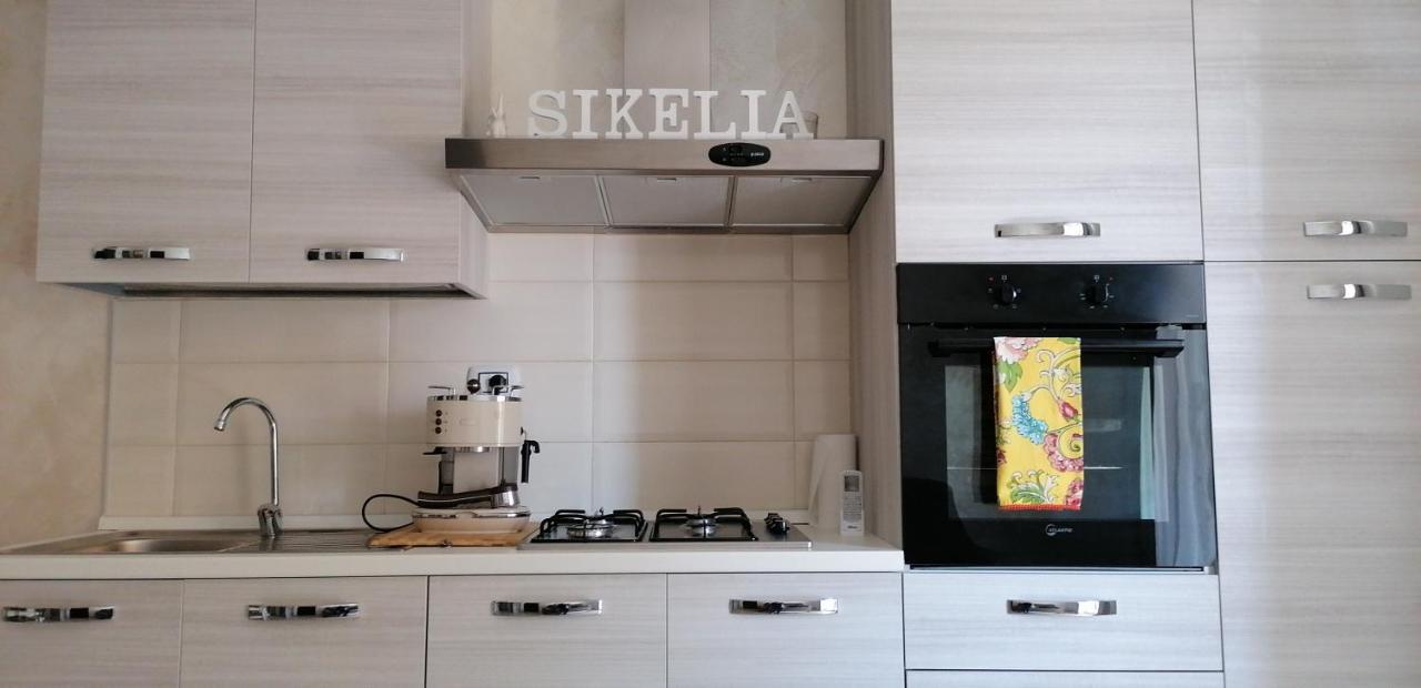 Sikelia Home จีอาร์ดีนี นักซอส ภายนอก รูปภาพ